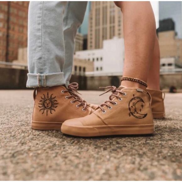 BANGS Lunar High Top Shoes Tan Unisex Sneakers Women’s Size 7 Sun Moon Design - Picture 6 of 11